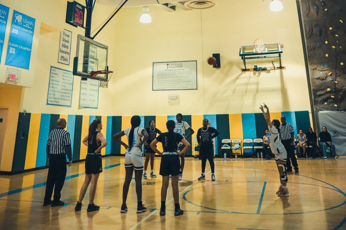 Girls varsity basketball team.